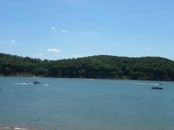 BLUFF VIEW(CLEARWATER LAKE)