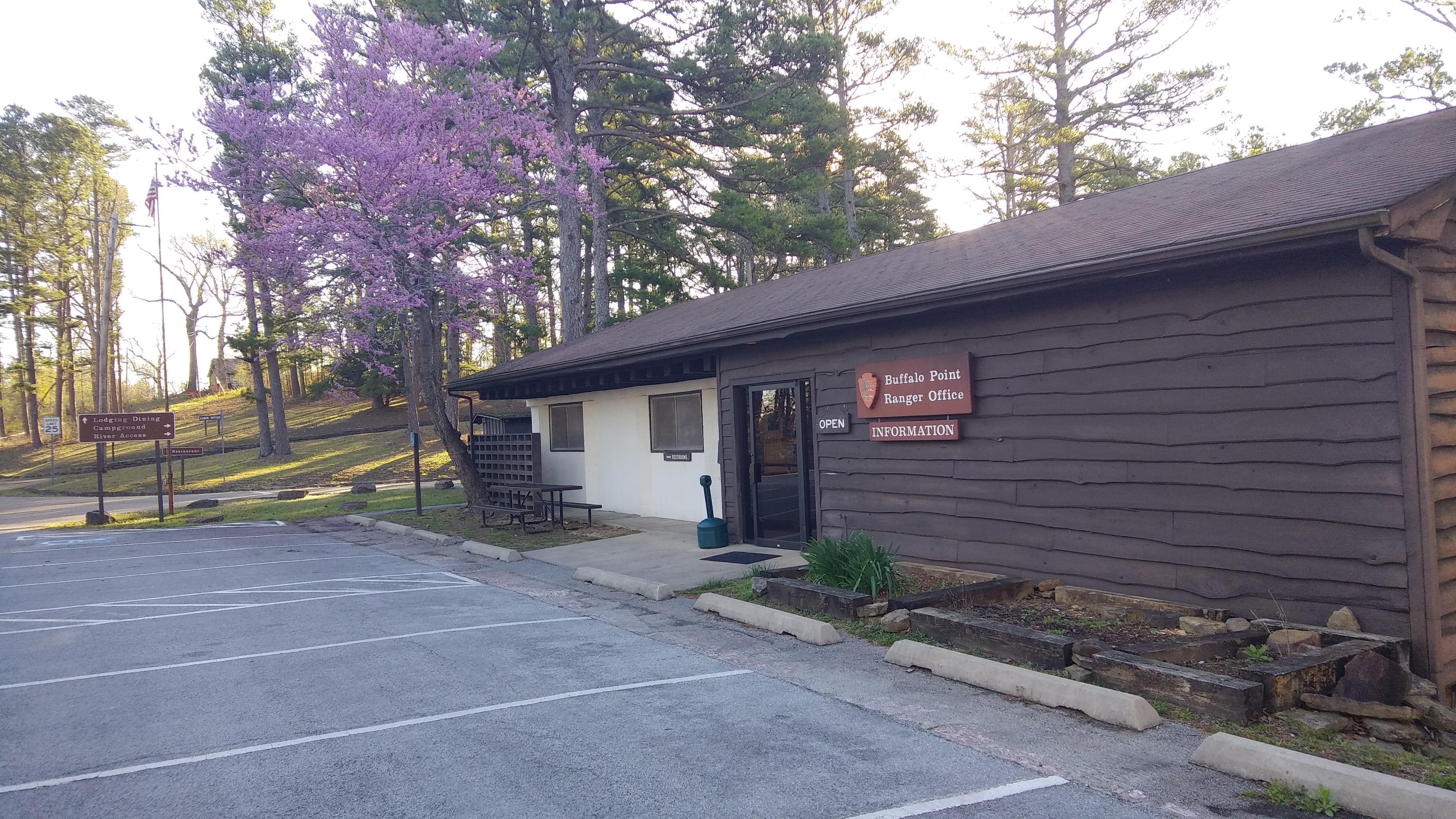 Buffalo Point Ranger Station