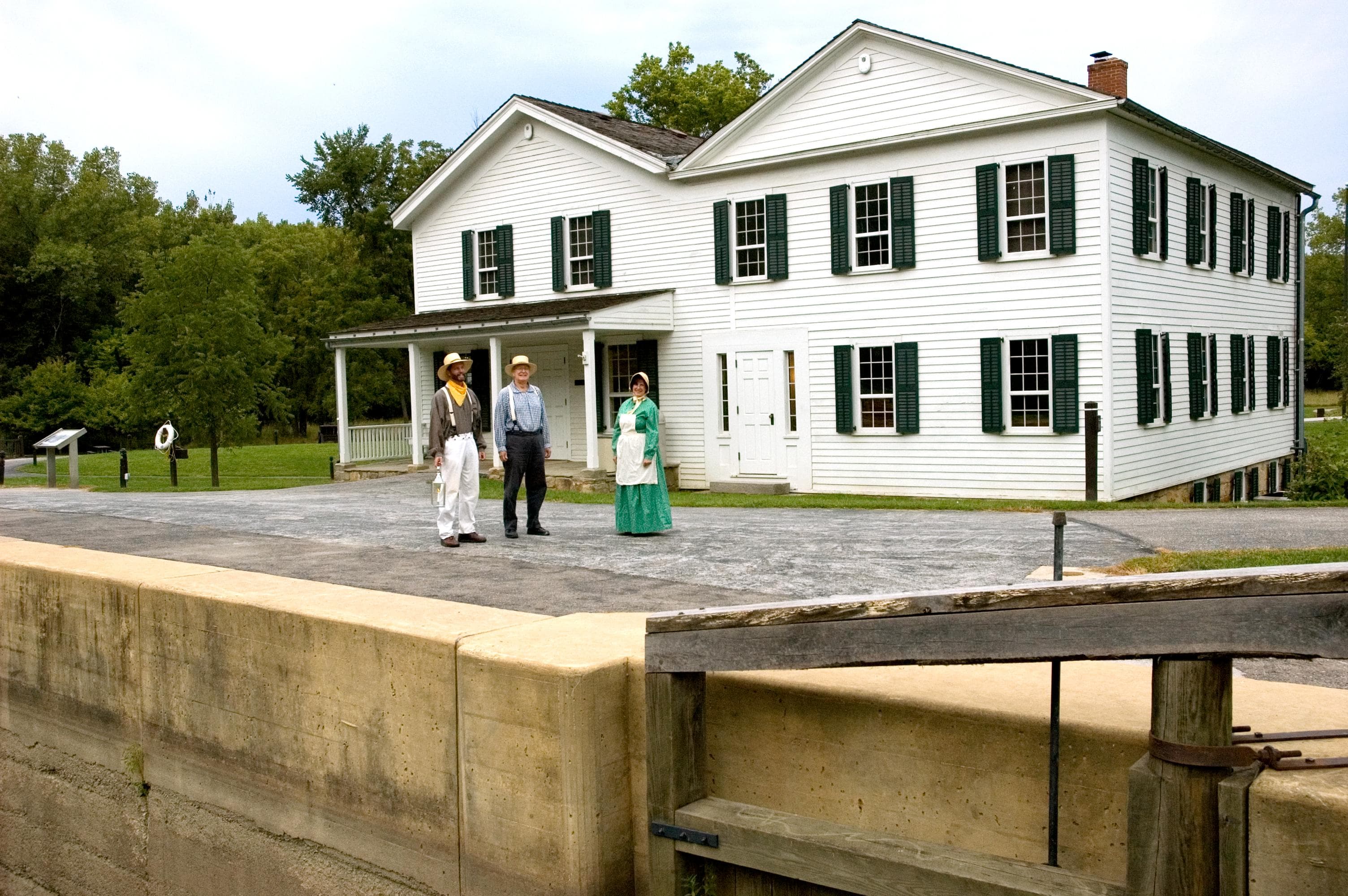 Canal Exploration Center