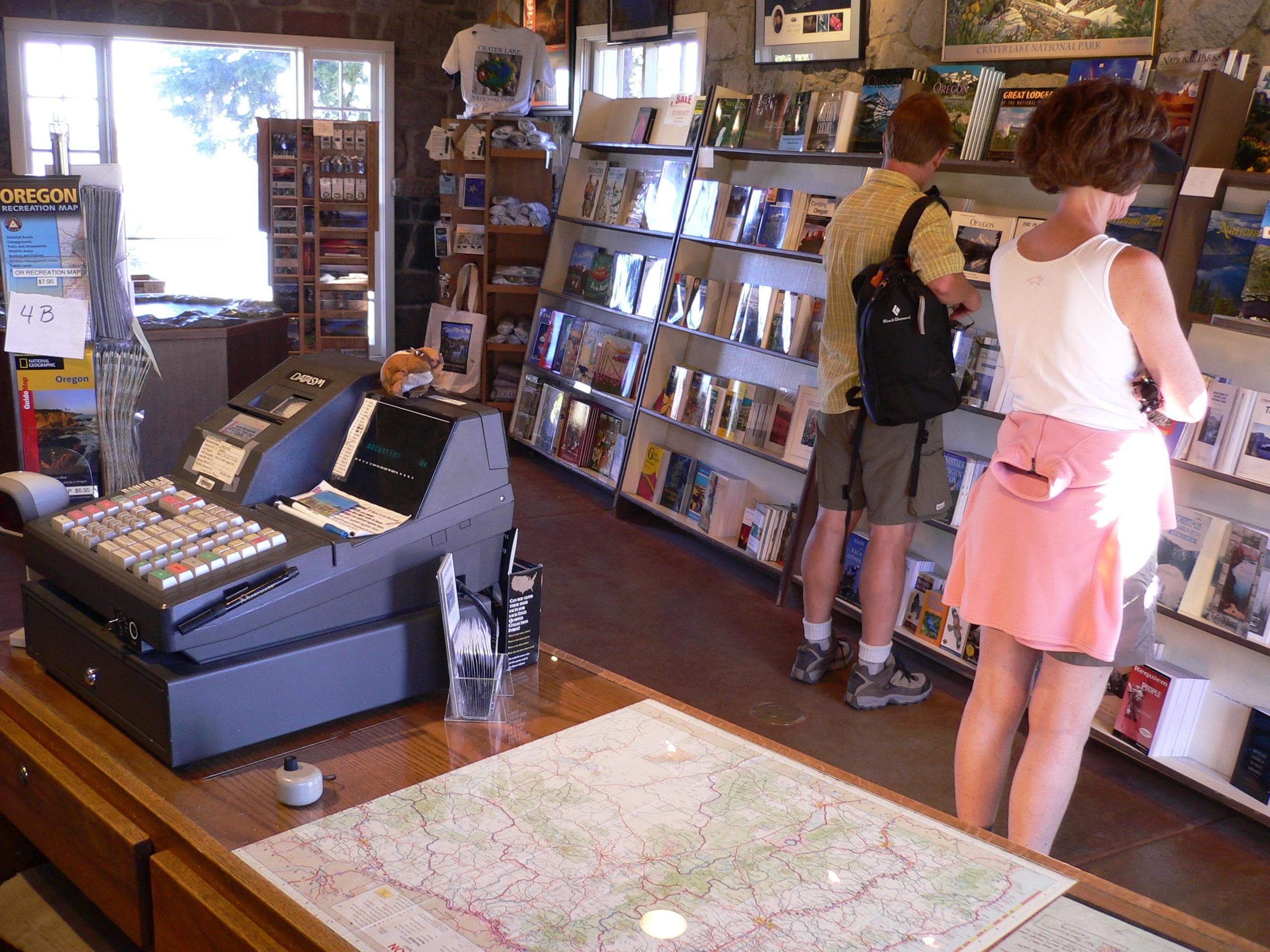 Crater Lake Natural History Association Park Store