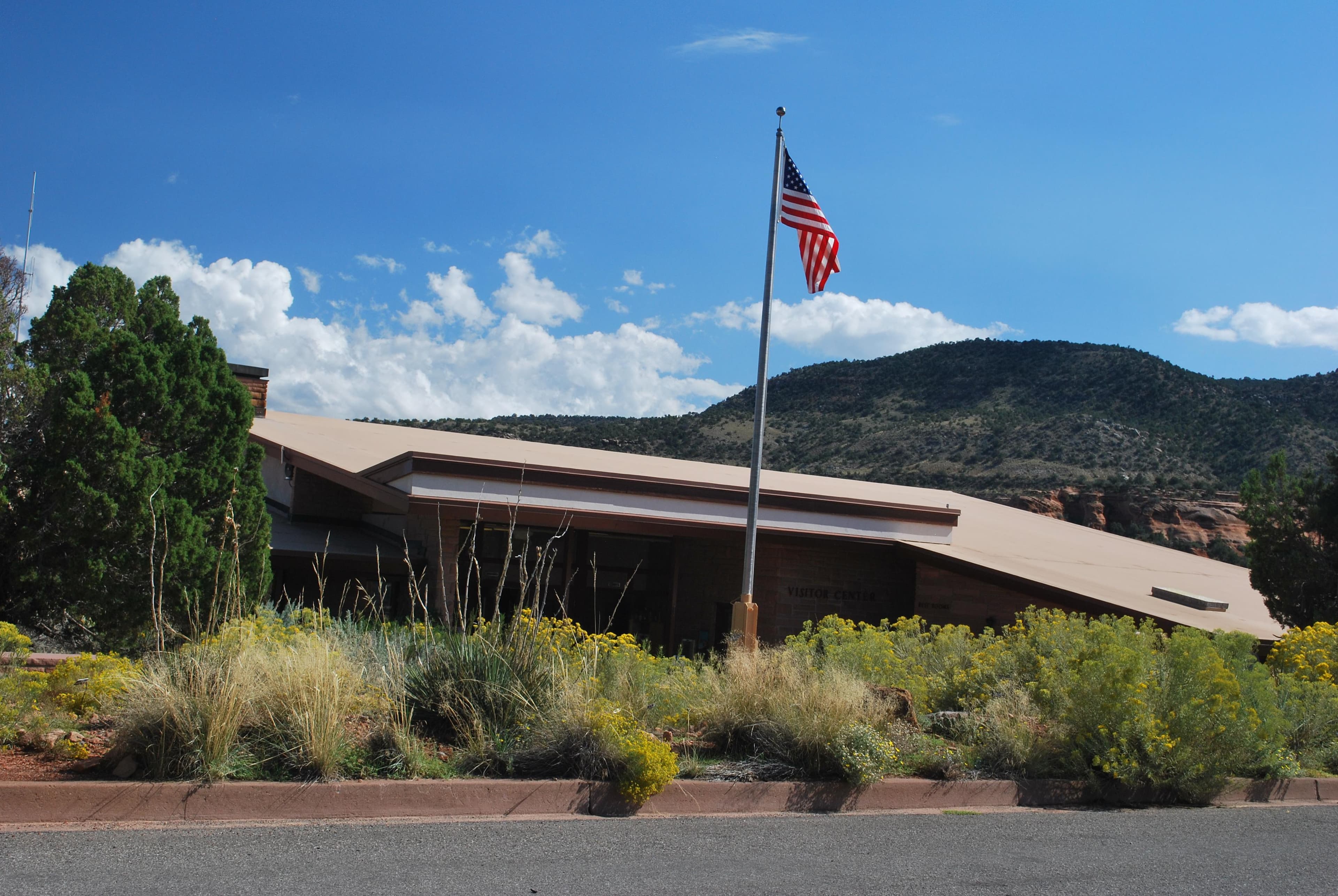 Saddlehorn Visitor Center