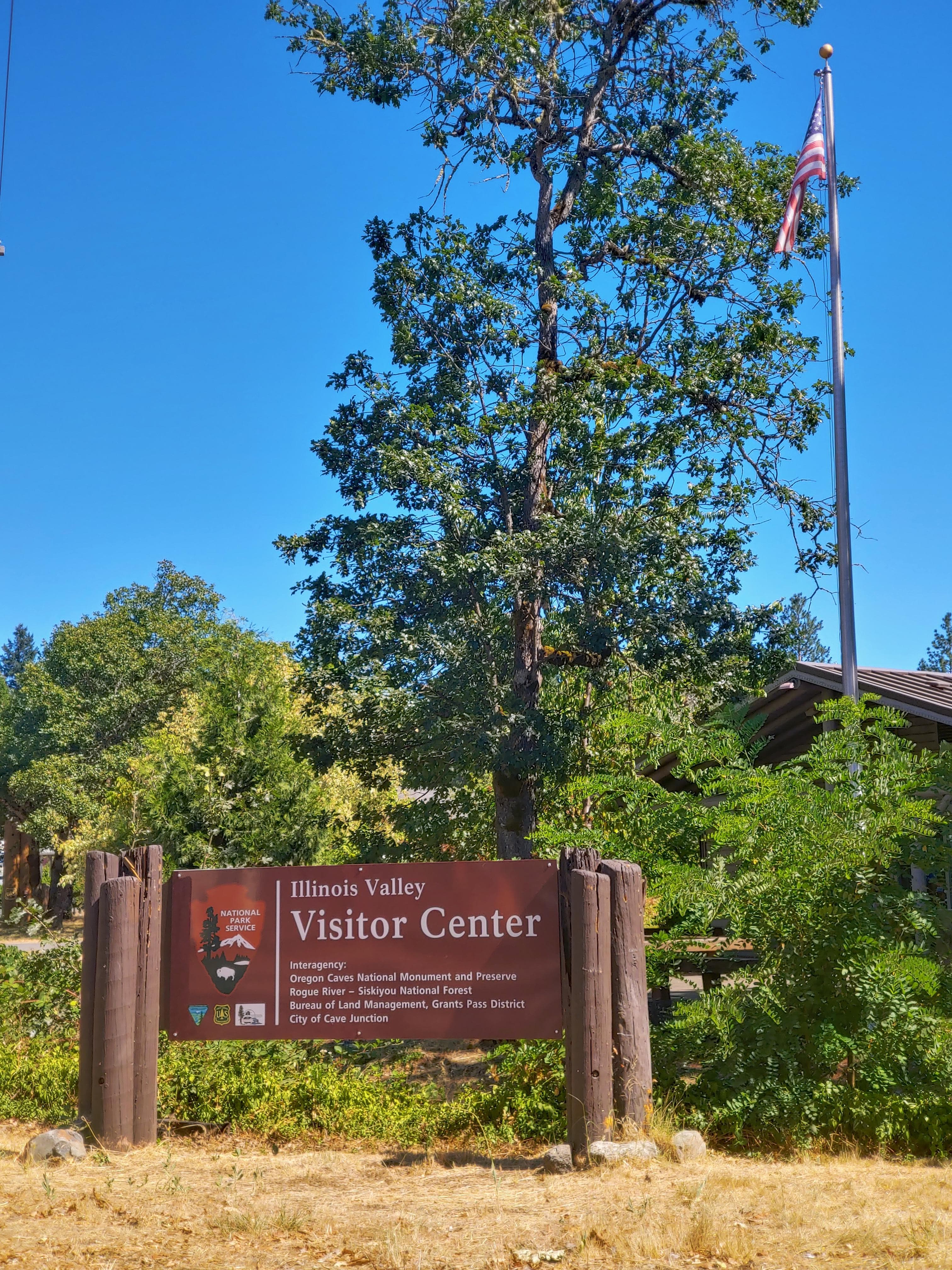 Illinois Valley Visitor Center