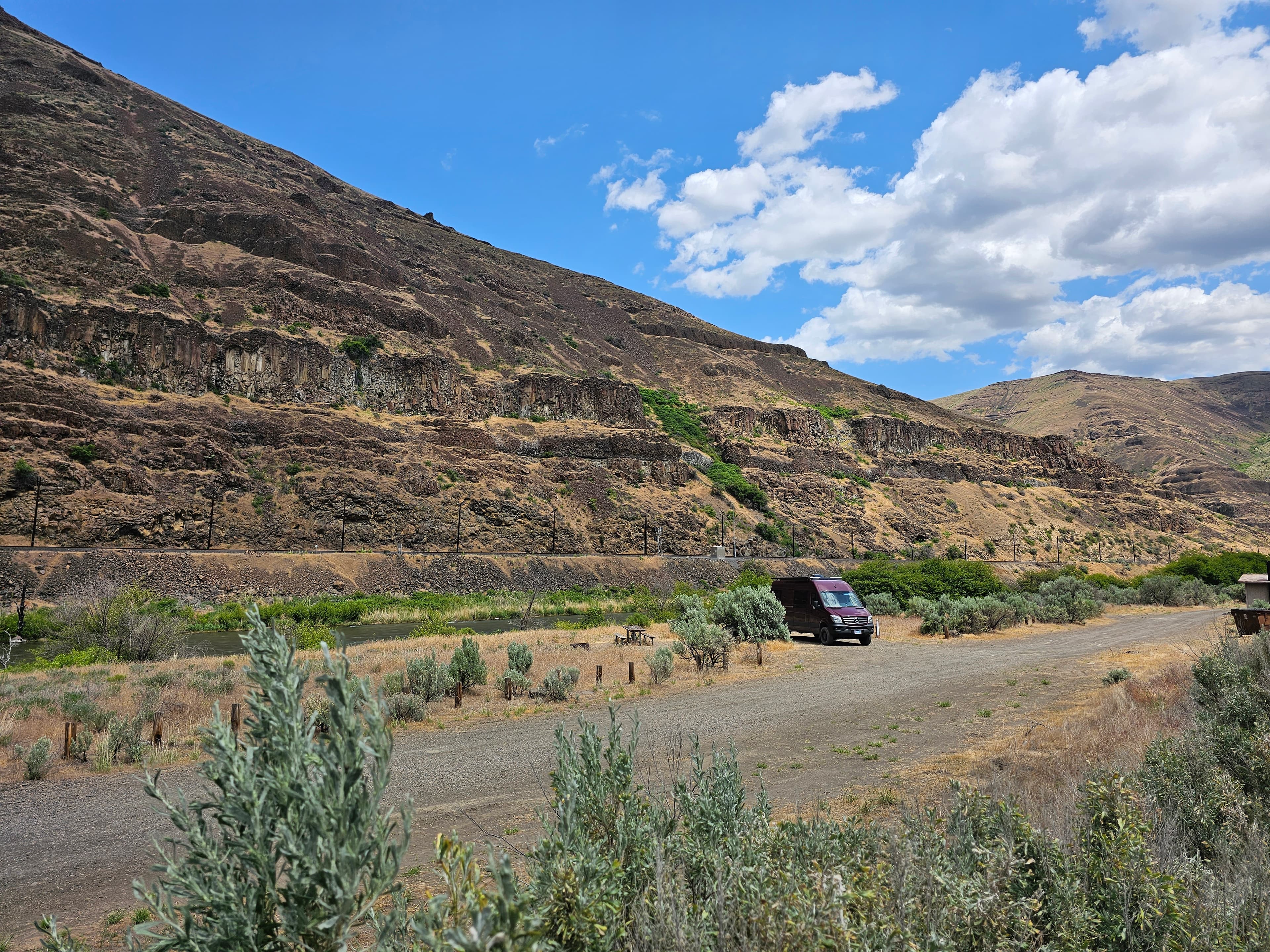 Approach to Twin Springs Campground
