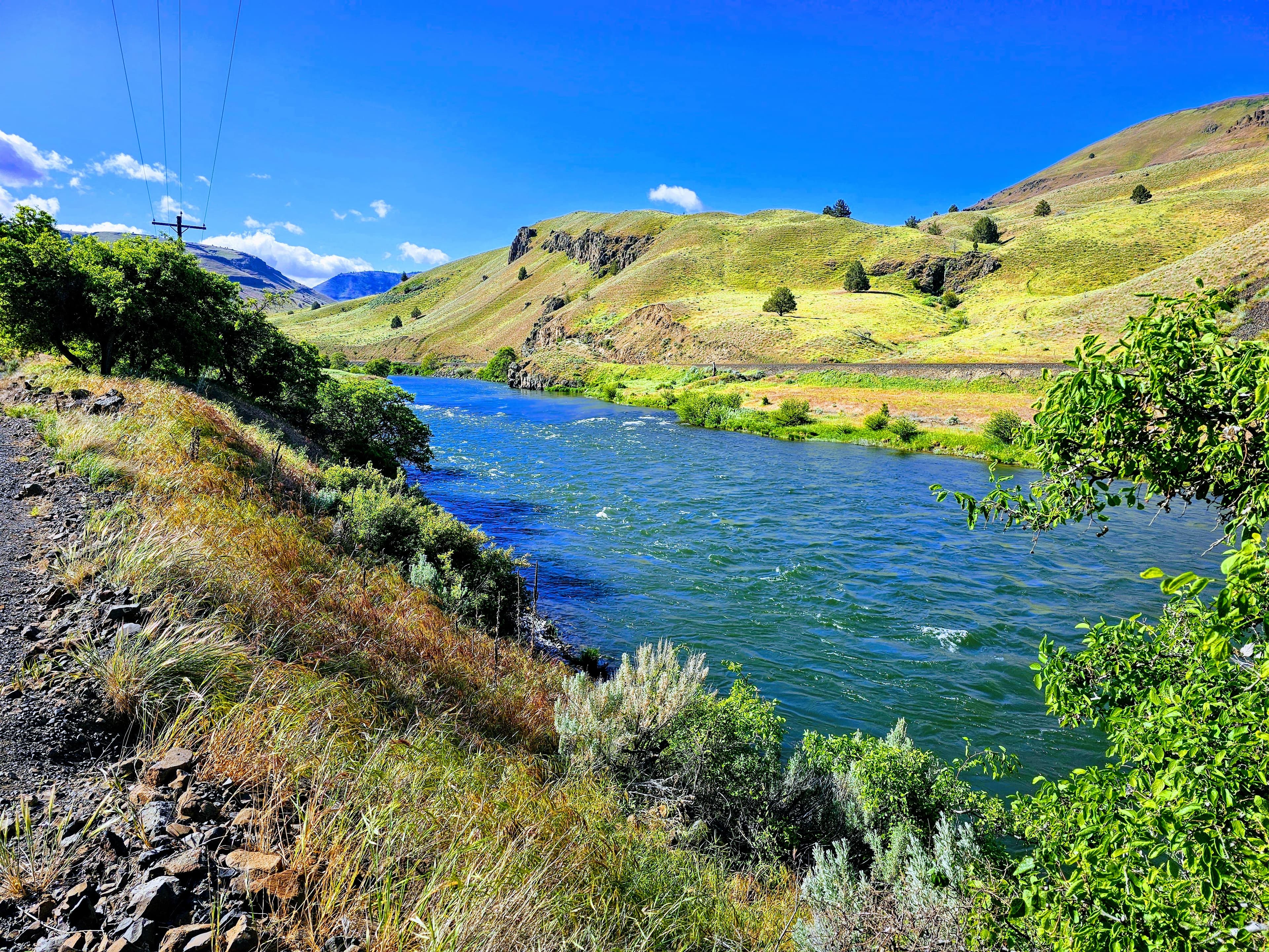 Deschutes River Trail upriver of Locked Gate Day Use Area