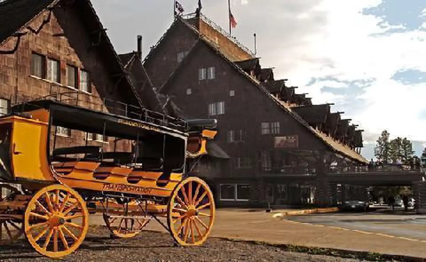 Tour in Western Style 