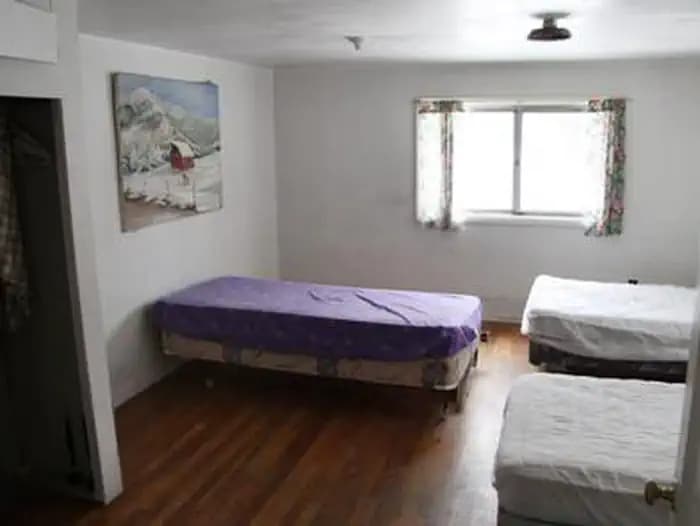 BOILING SPRINGS CABIN Bedroom