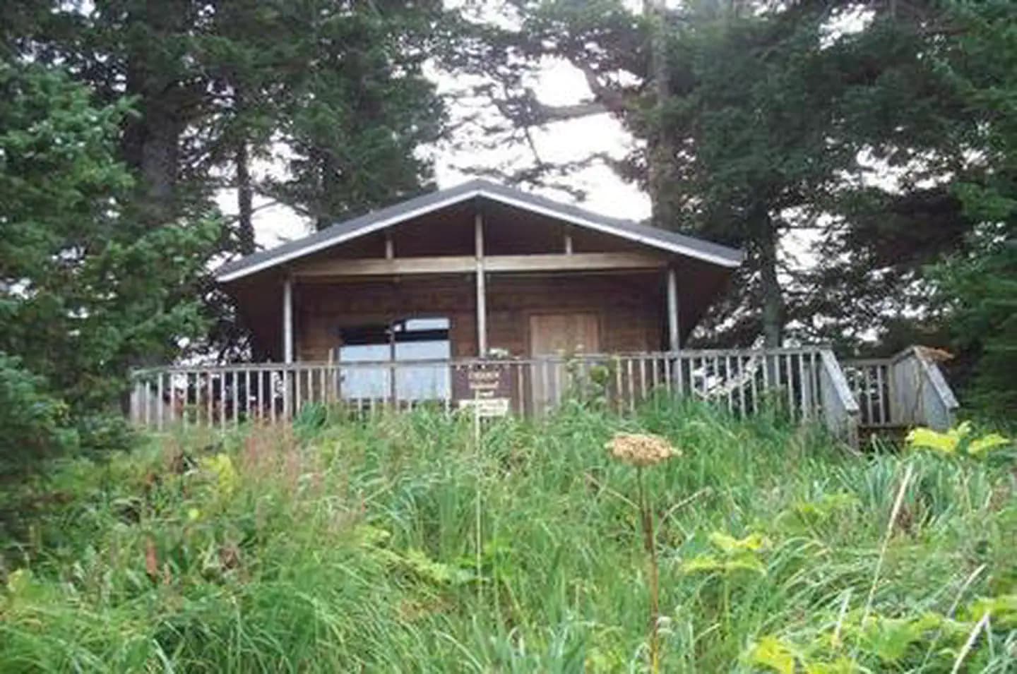 GREEN ISLAND CABIN