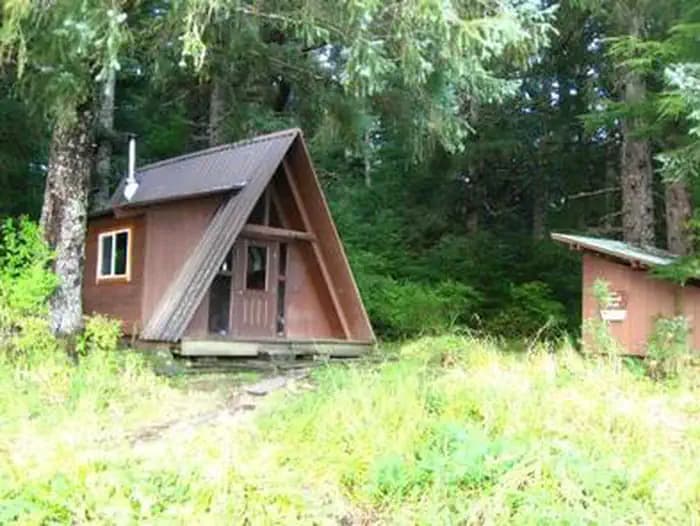 SALT CHUCK EAST CABIN