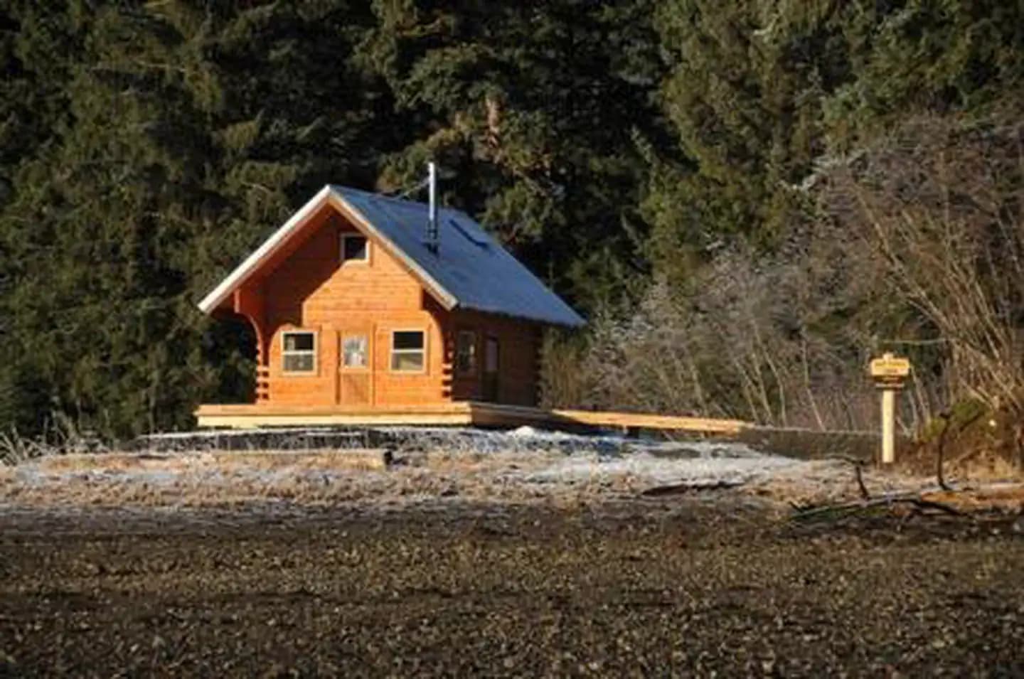 Eight Fathom Cabin