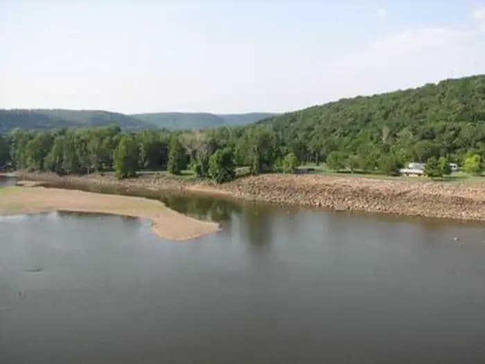 DAM SITE (FORT GIBSON LAKE)