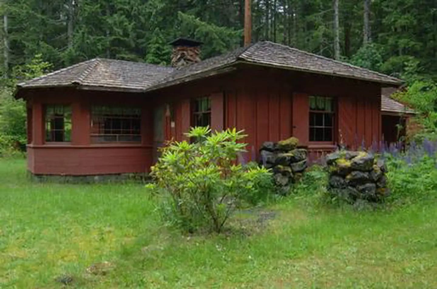 HAMMA HAMMA CABIN