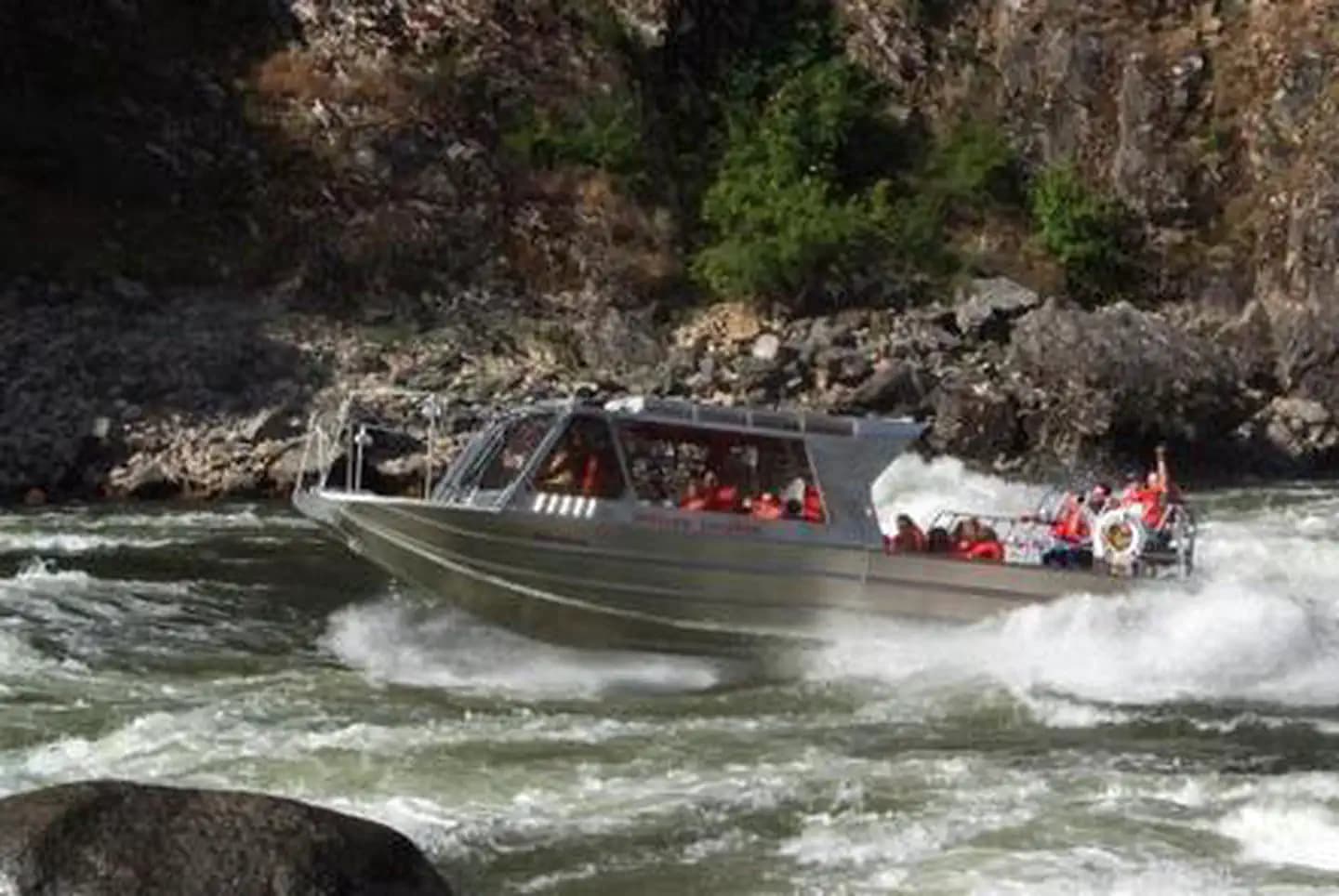 MAIN SALMON RIVER (POWERBOAT) 1