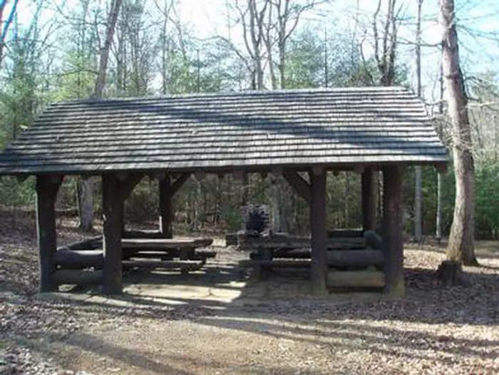 COMERS ROCK PICNIC SHELTER