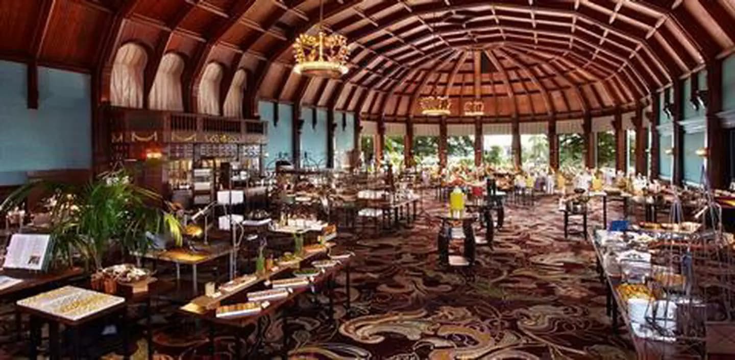 Legendary Sunday Brunch in the Crown Room