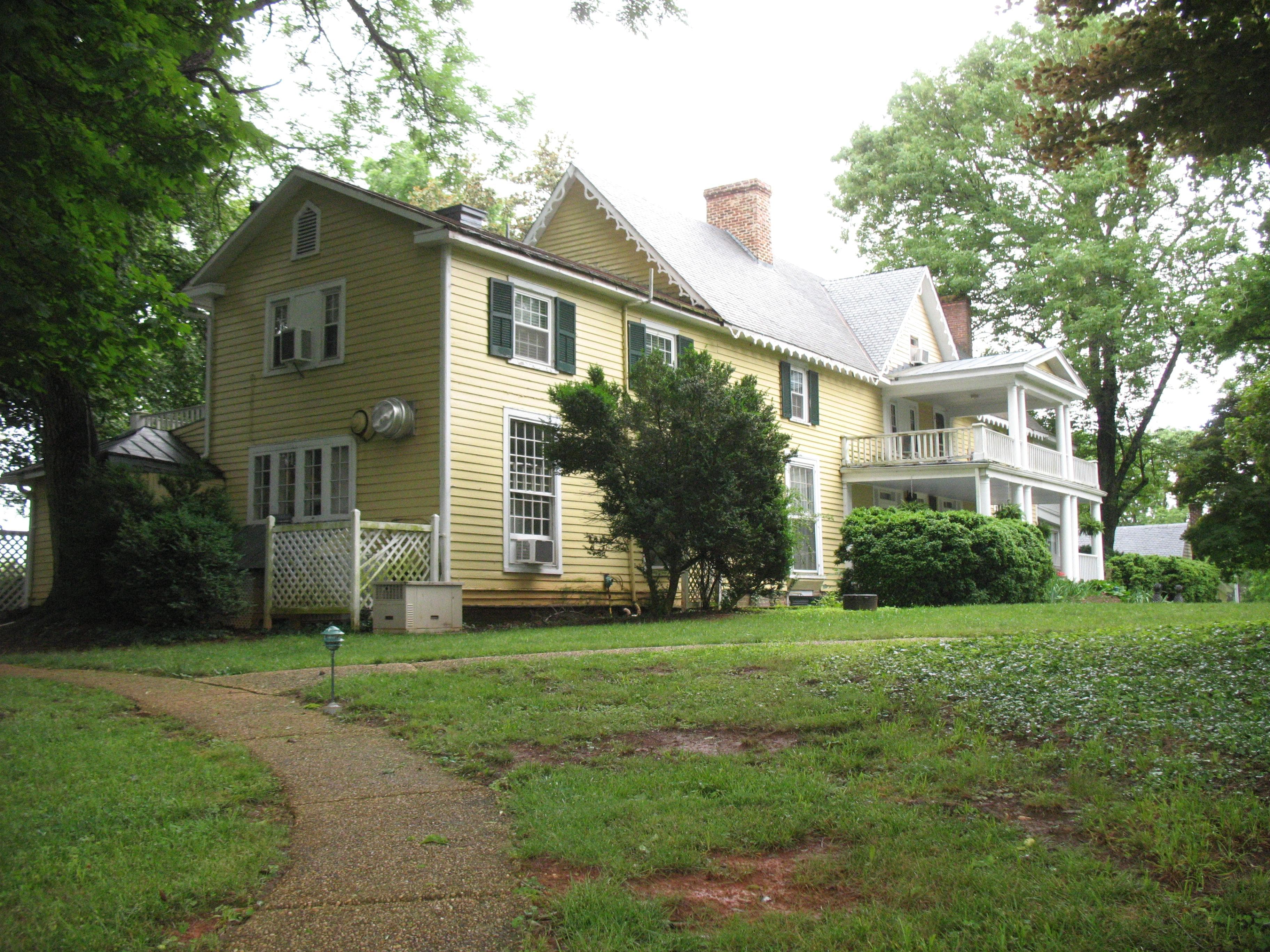Green Springs has numerous historic structures