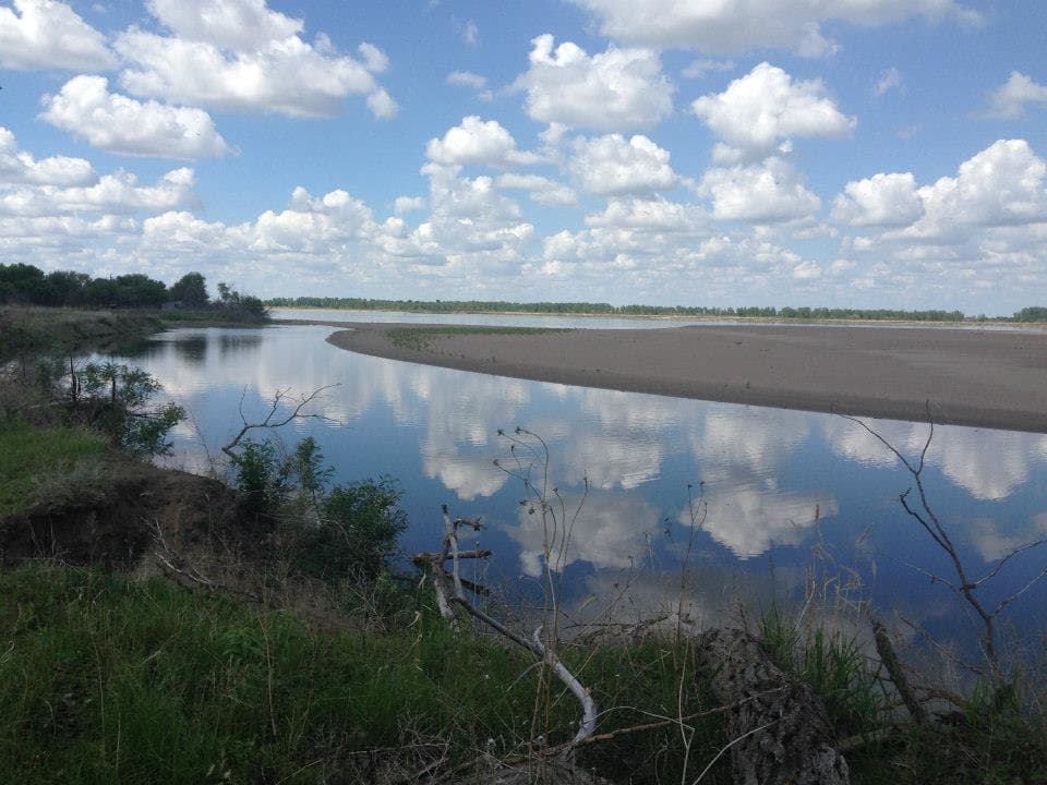 Scenic view of Missouri River on a sunny day