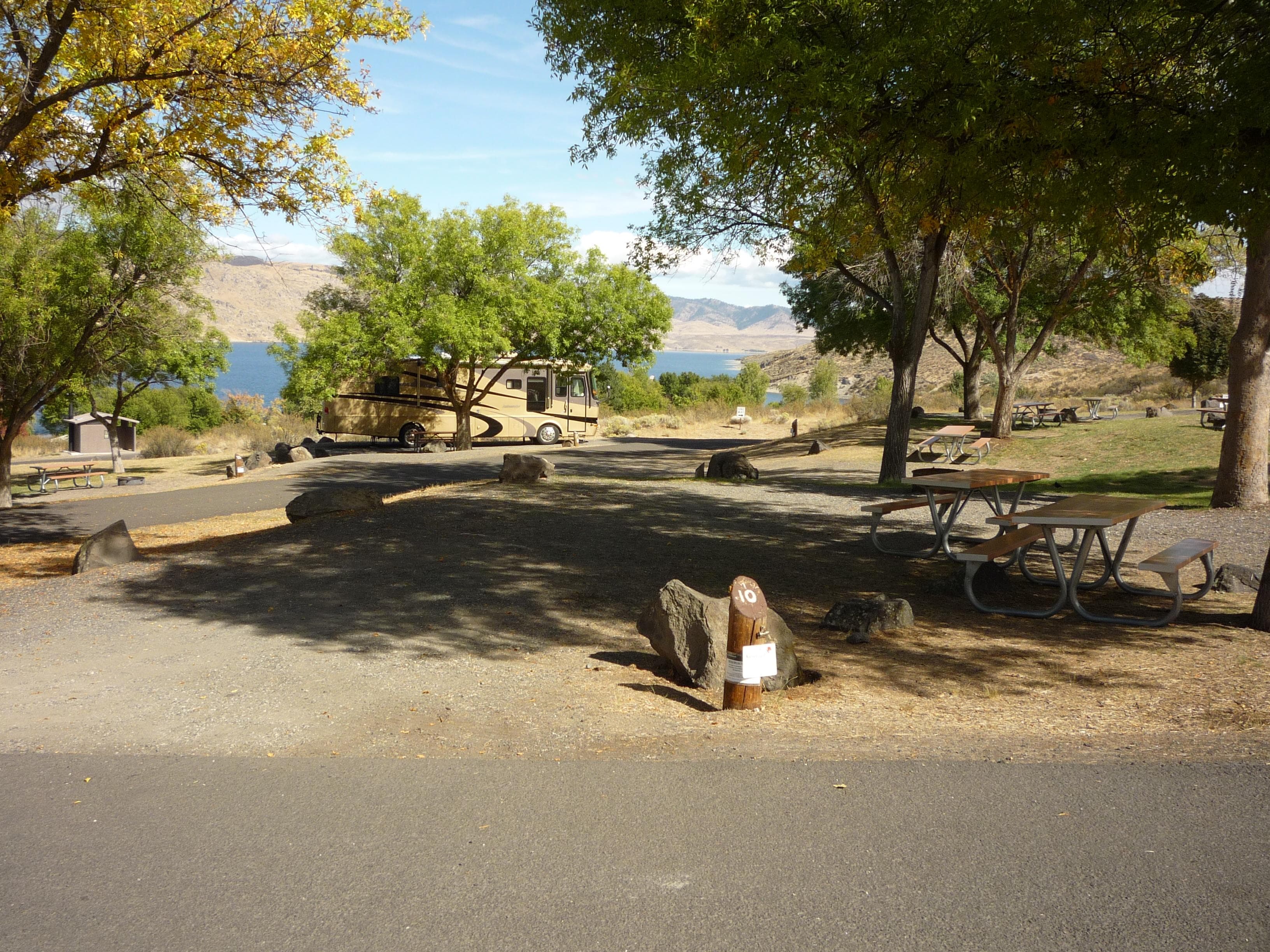 View of the lower loop at Spring Canyon Campground, focused in on Site 10.
